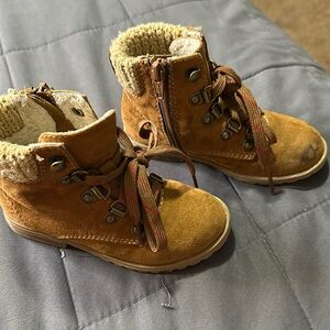 Girl booties Size 9